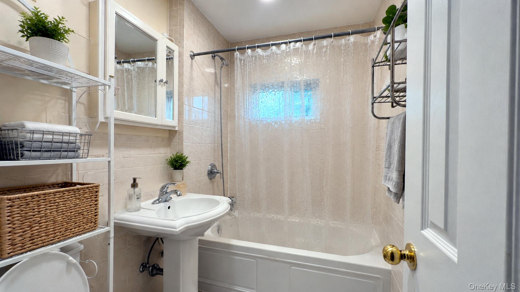72-15 Juniper Valley Road Queens, NY 11379 - Photo 8 of 13 Gallery Image 8
