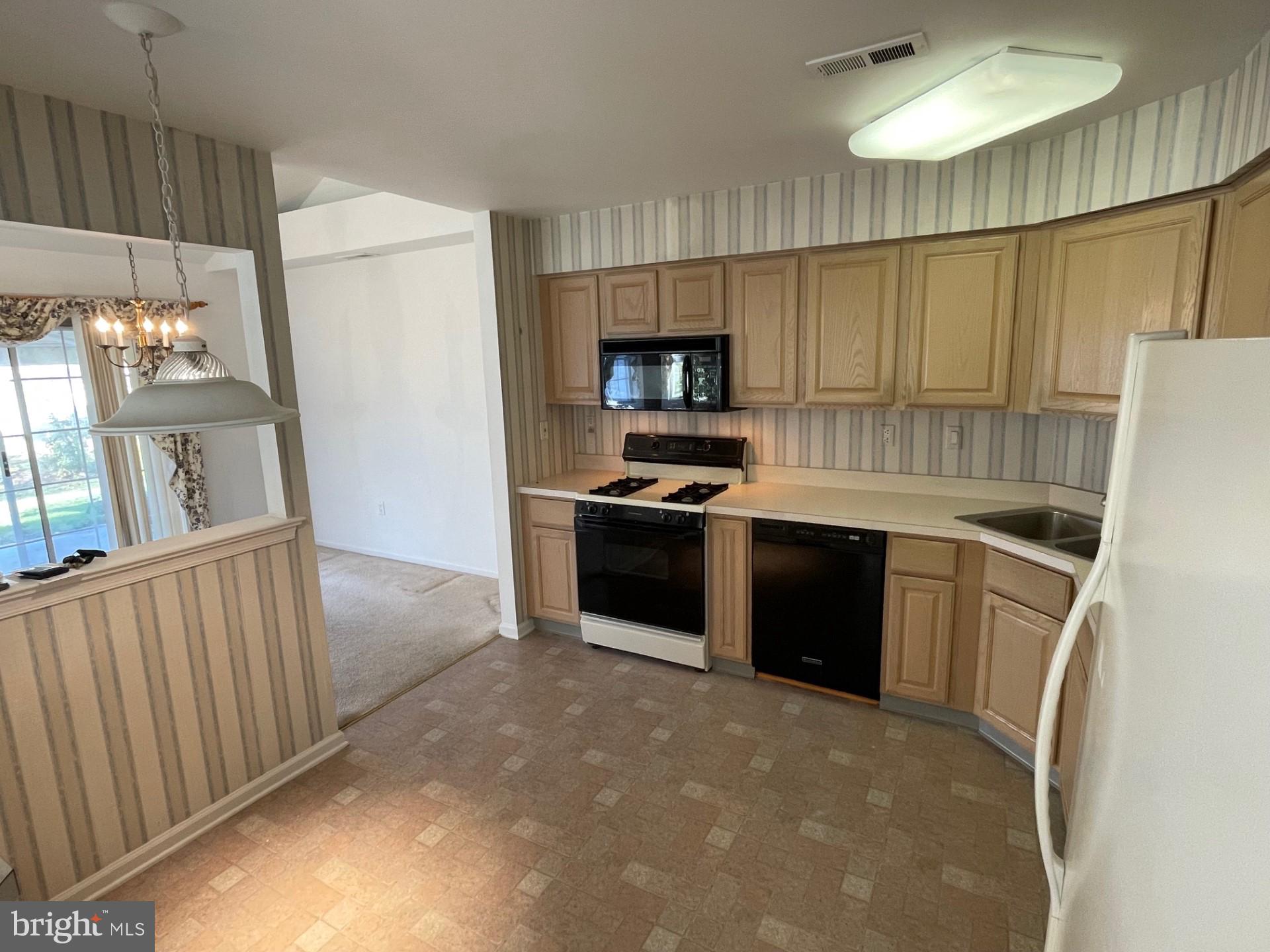 161 Progress Drive Doylestown, PA 18901 - Photo 11 of 23 Kitchen