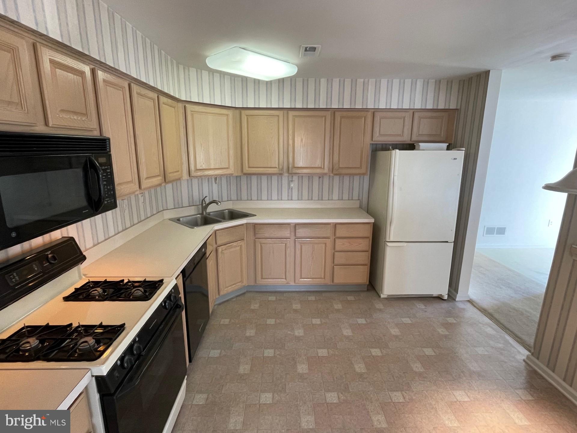 161 Progress Drive Doylestown, PA 18901 - Photo 9 of 23 Kitchen