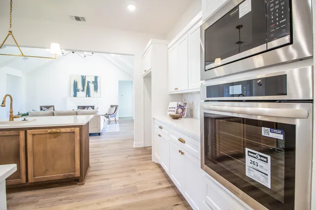 $609,000 | 17020 County Road 2110, Lubbock, TX 79423