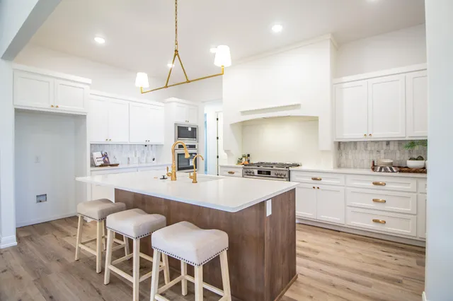 $609,000 | 17020 County Road 2110, Lubbock, TX 79423