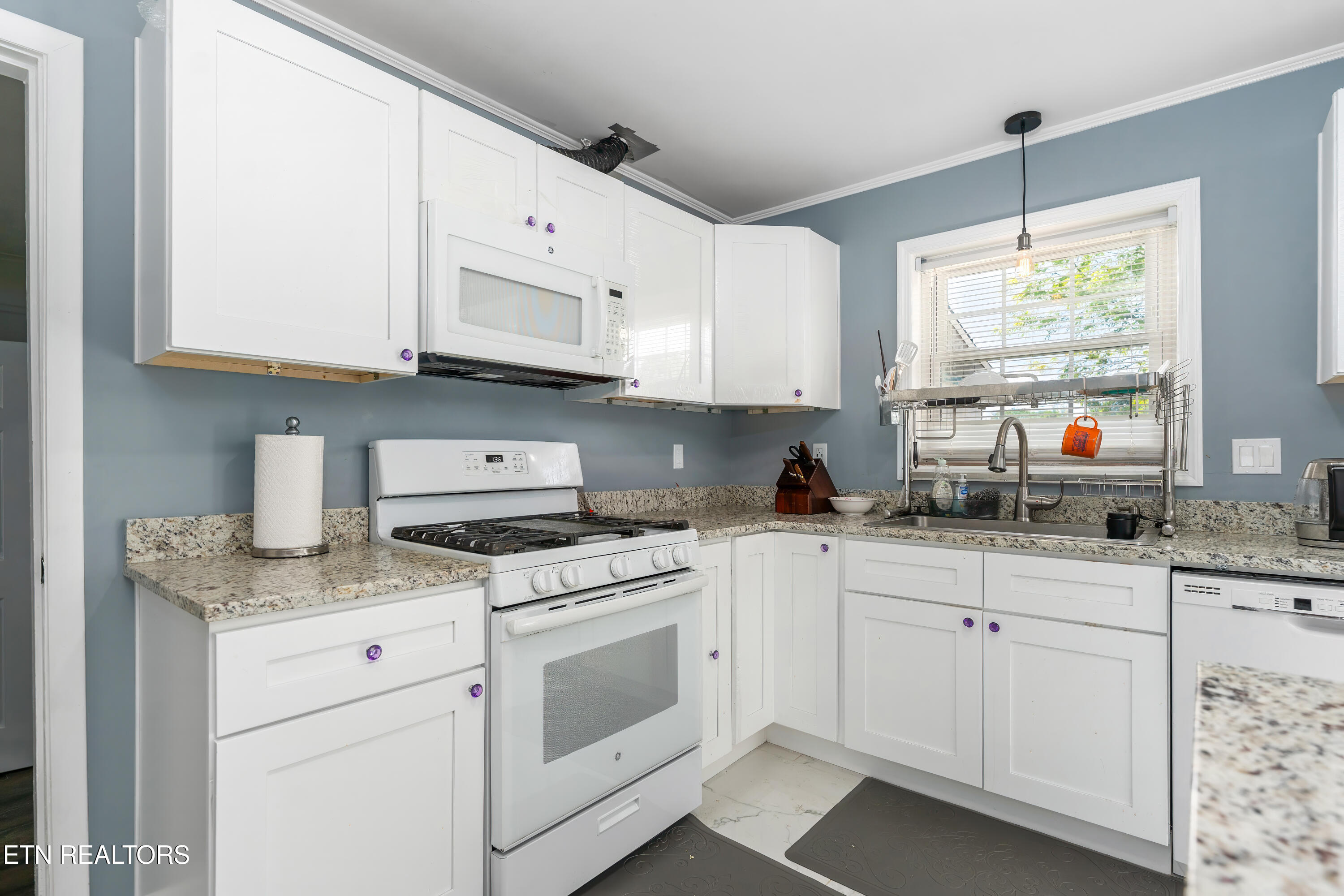 209 Chaho Road Knoxville, TN 37934 - Photo 7 of 20 _DSC1417-Edit