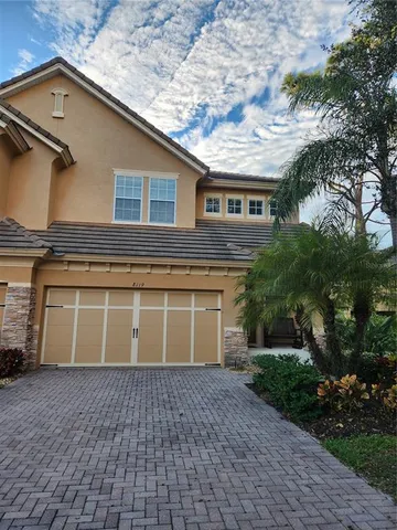 $3,000 | 8119 Villa Grande Court, Sarasota, FL 34243