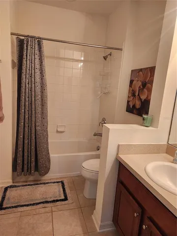 $3,000 | 8119 Villa Grande Court, Sarasota, FL 34243