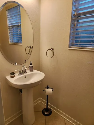 $3,000 | 8119 Villa Grande Court, Sarasota, FL 34243