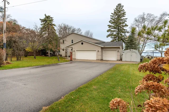 $579,000 | 17159 Stalker Lake Road, Underwood, MN 56586