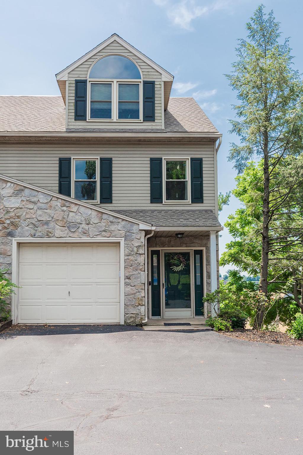 26 Laurel Ridge Leola, PA 17540 - Photo 3 of 53 Gallery Image 3