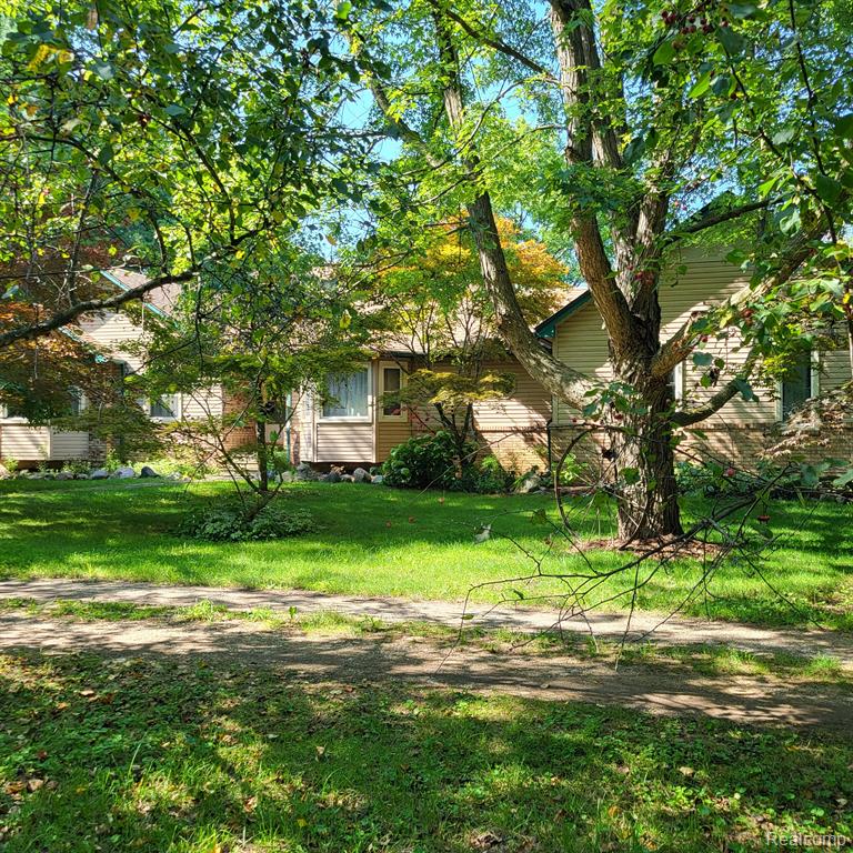 14848 Sharrard Road Allenton, MI 48002 - Photo 1 of 56