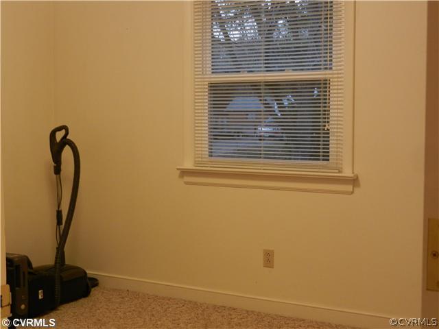 1805 Stevie Road Sandston, VA 23150 - Photo 10 of 11 Bedroom - 10x9 New Berber - Ceiling Light