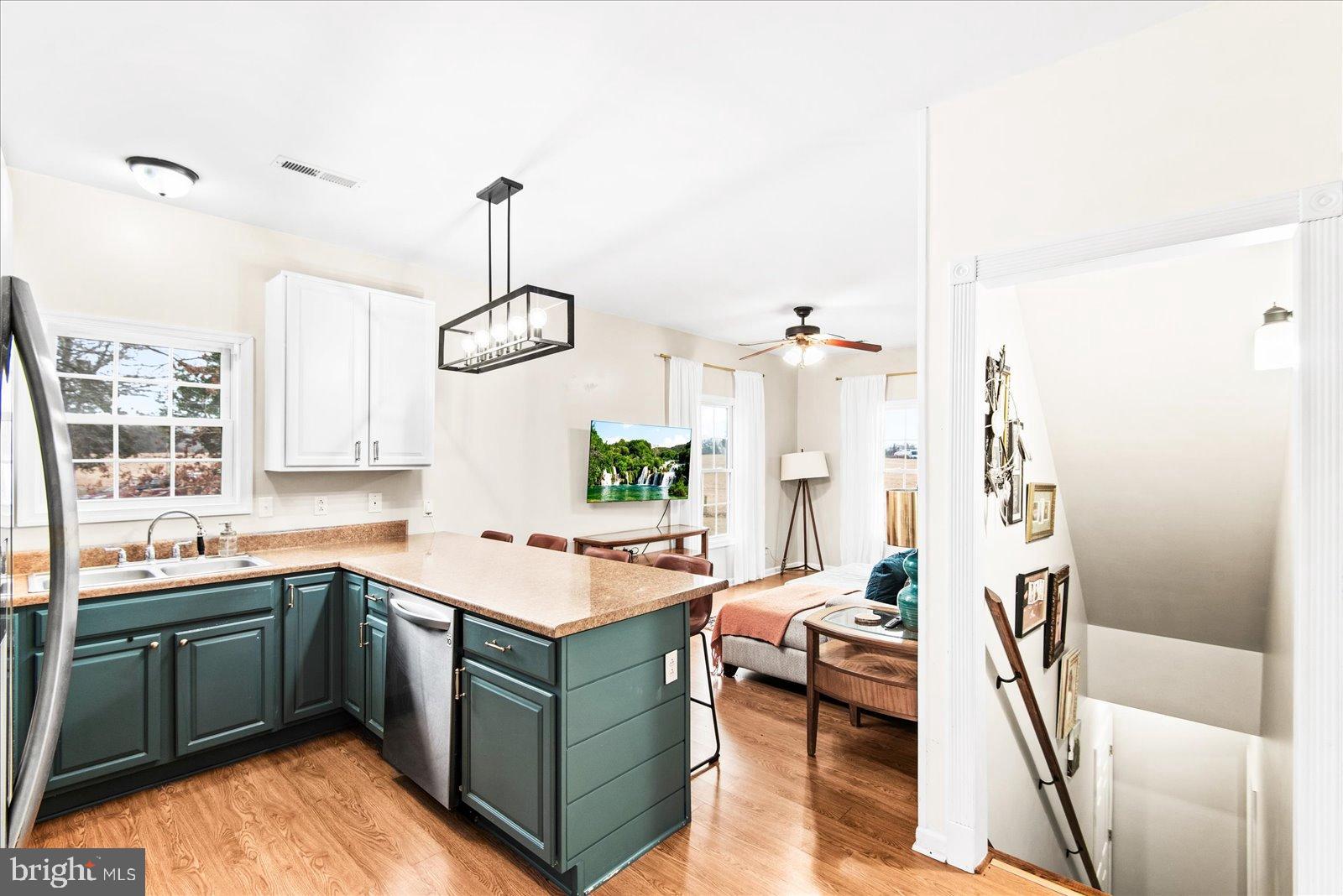 11310 St Just Road Unionville, VA 22567 - Photo 10 of 40 Charming kitchen with modern touches.