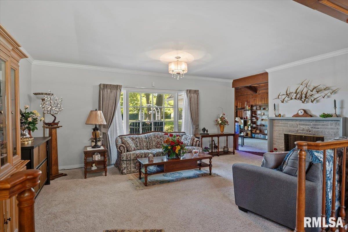 50 West Hazel Dell Lane Springfield, IL 62703 - Photo 11 of 73