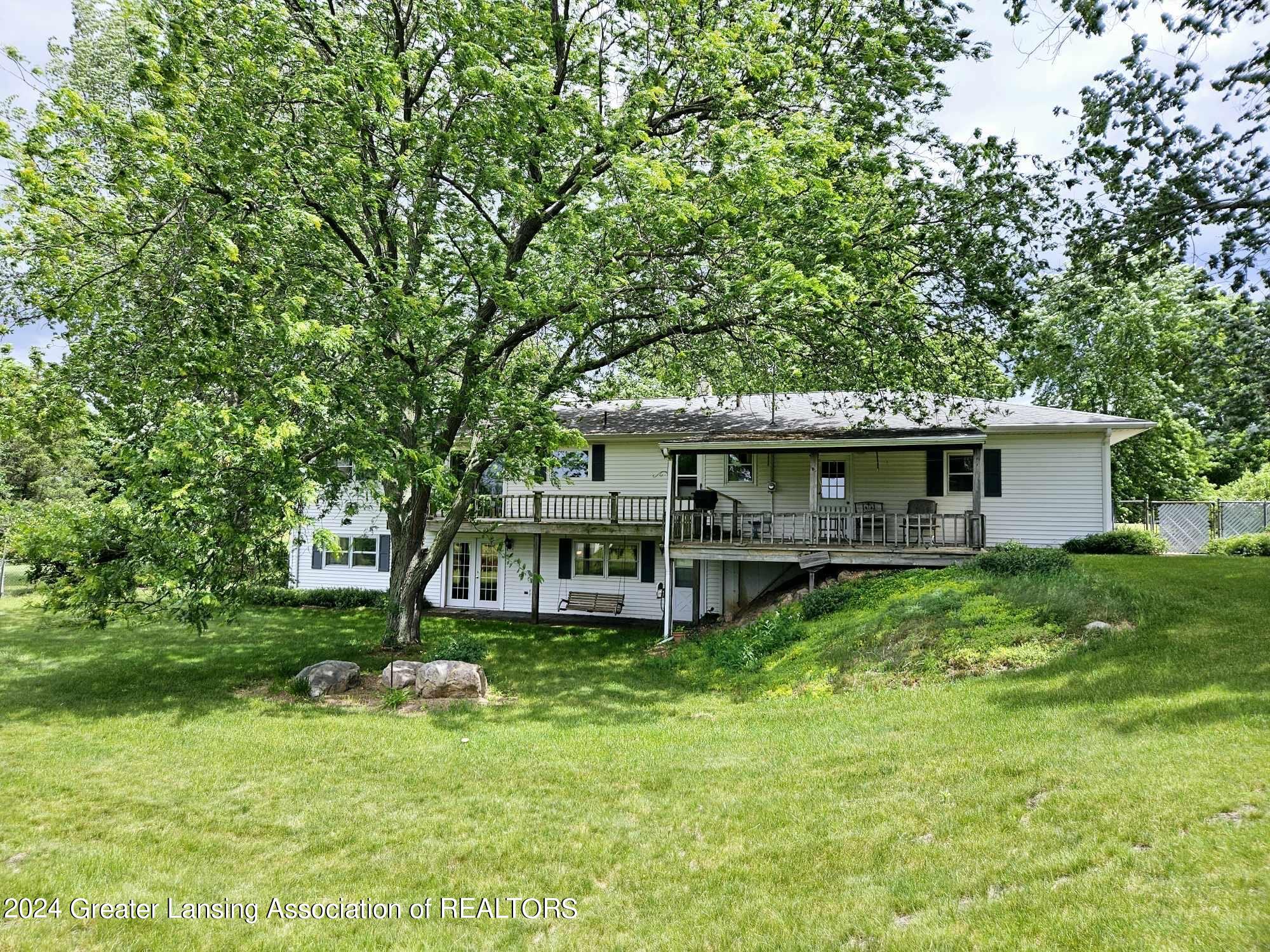 4410 Smithville Road Eaton Rapids, MI 48827 - Photo 11 of 20 7993BE6F-7245-461A-89AB-8F6AA4949F3E
