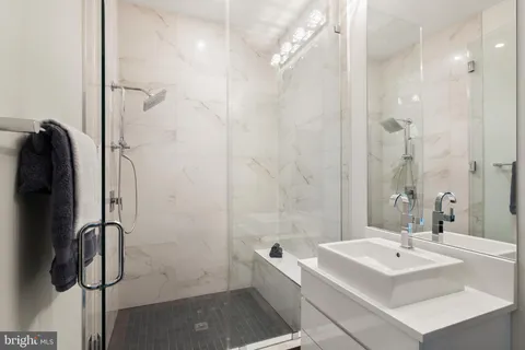 $2,499,000 | 6600 Reserves Hill Court, Annandale, VA 22003
