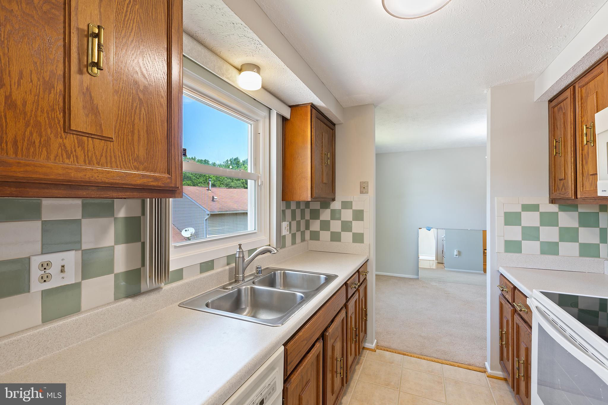 8812 E Grove Upper Marlboro, MD 20774 - Photo 11 of 37