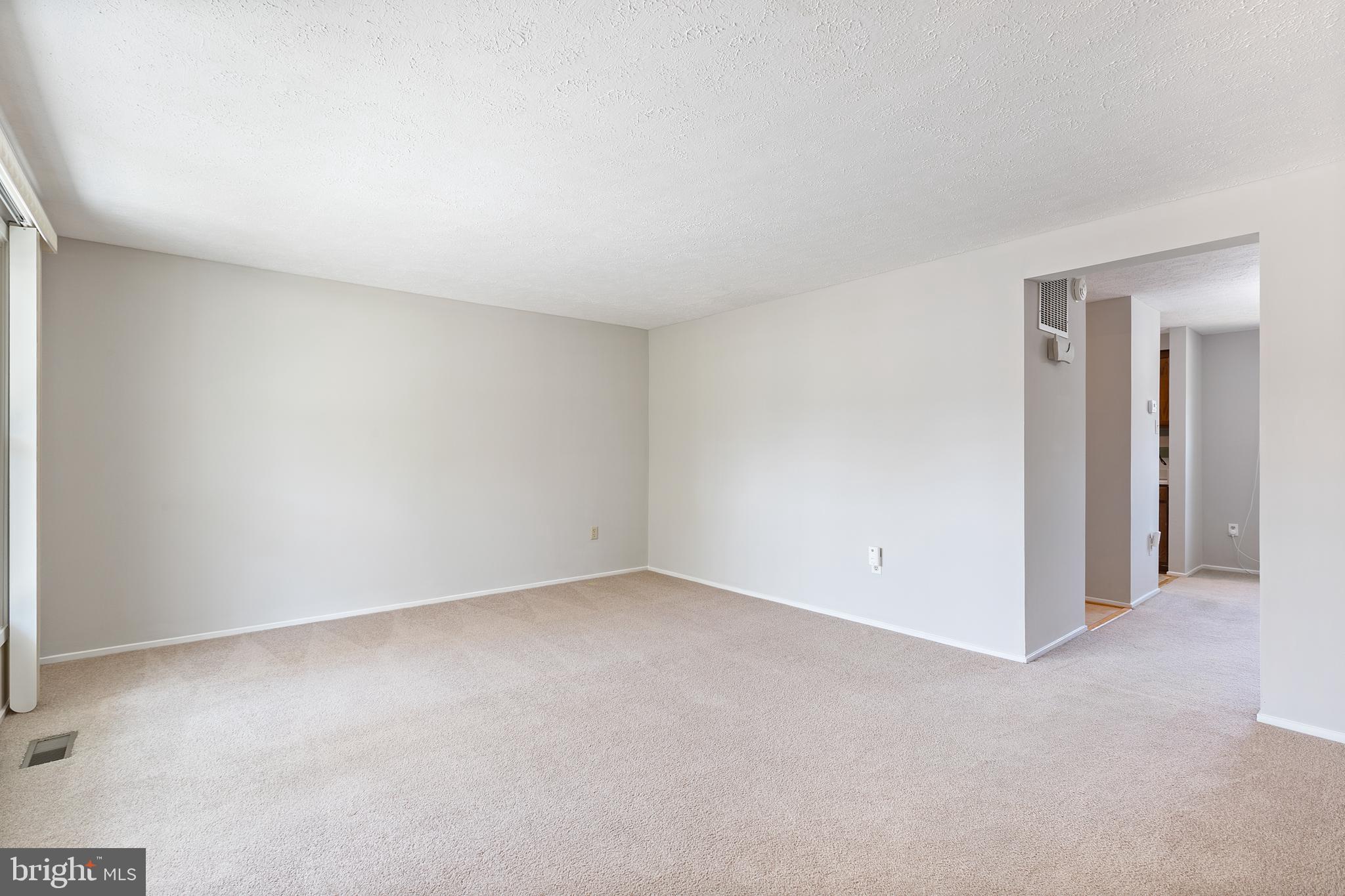 8812 E Grove Upper Marlboro, MD 20774 - Photo 2 of 37