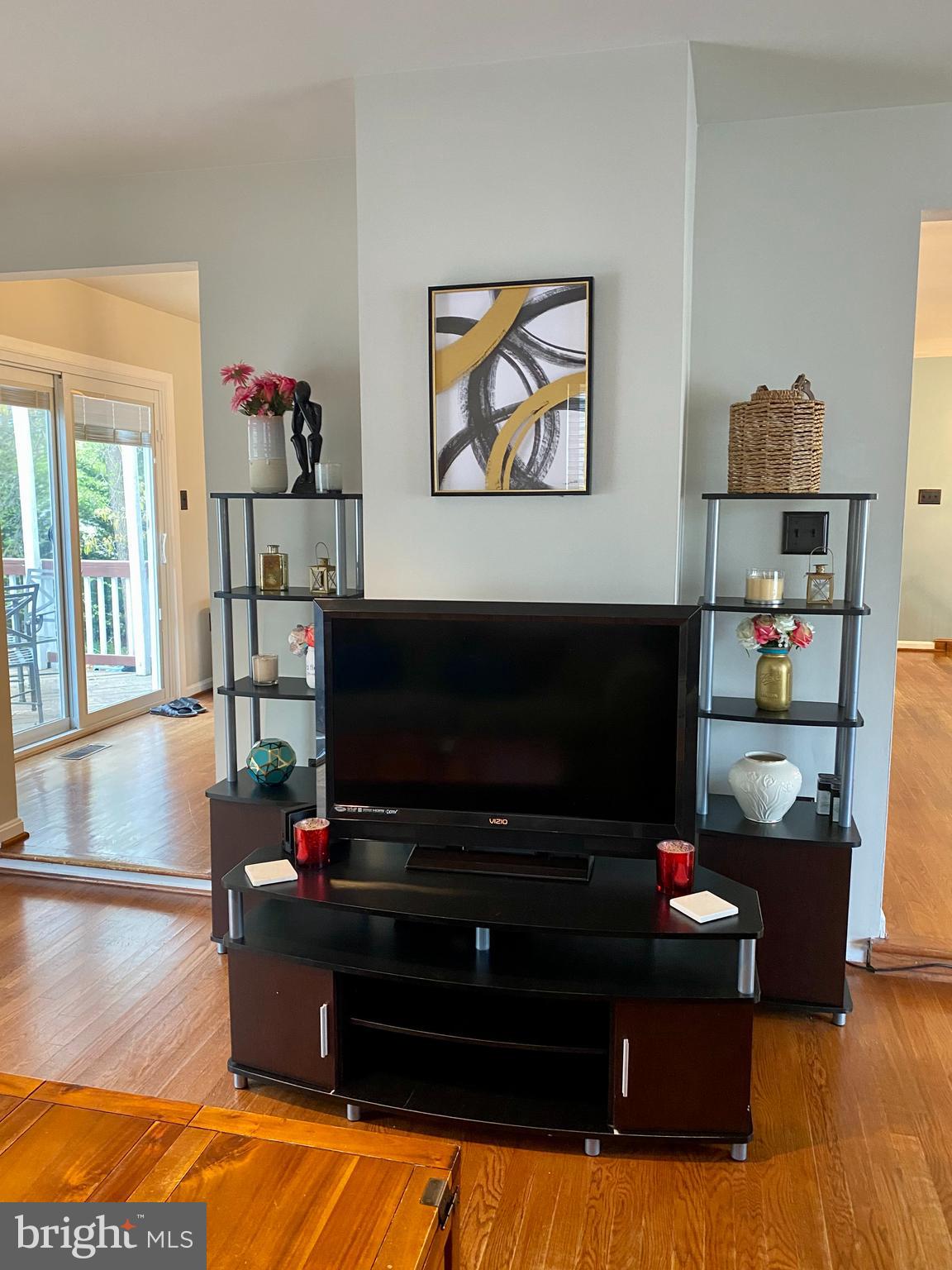 8607 Edison Lane Clinton, MD 20735 - Photo 13 of 52 Family room 5