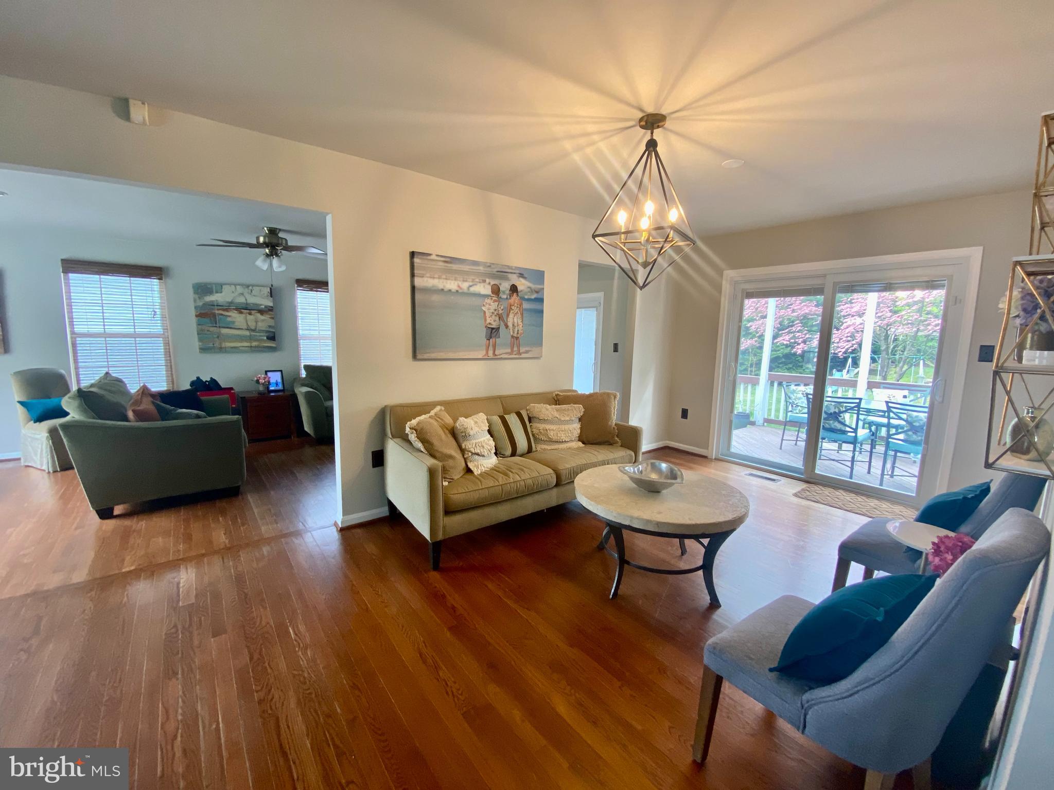 8607 Edison Lane Clinton, MD 20735 - Photo 16 of 52 Living room/Lounge 3