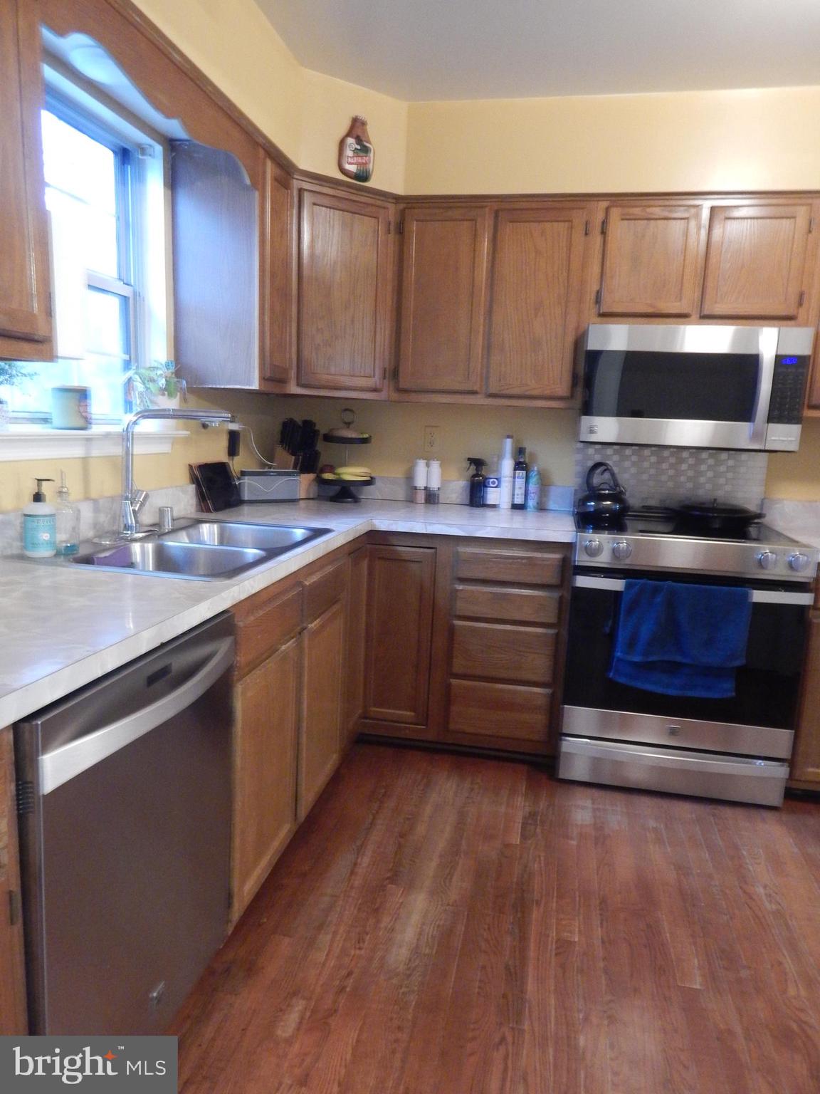 8607 Edison Lane Clinton, MD 20735 - Photo 4 of 52 Kitchen 1