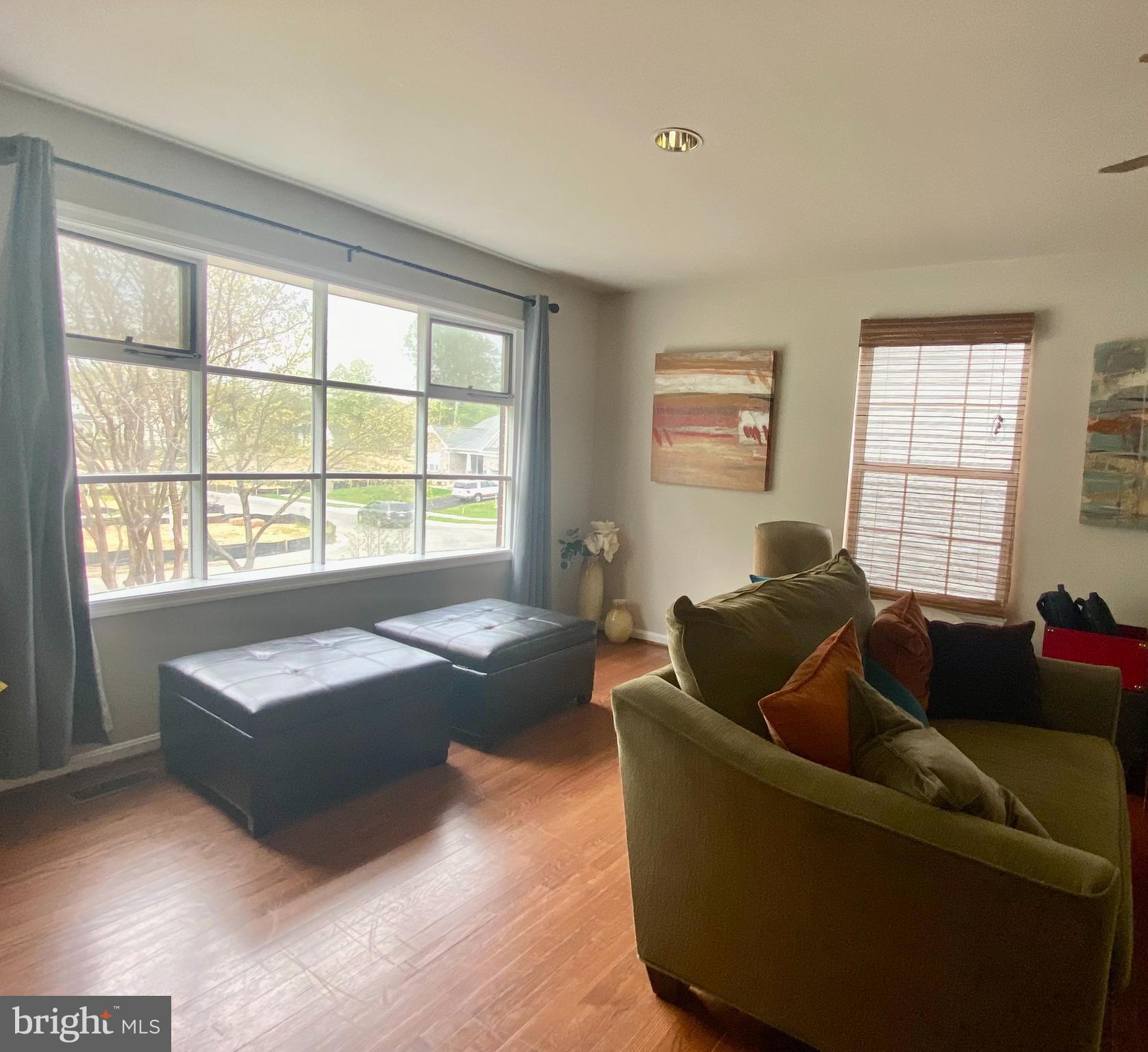 8607 Edison Lane Clinton, MD 20735 - Photo 9 of 52 Family room 1