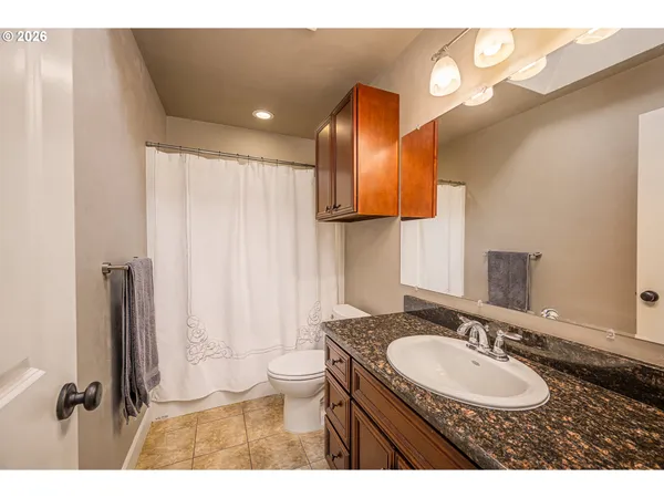 $545,000 | 1750 Taylor Avenue, Cottage Grove, OR 97424