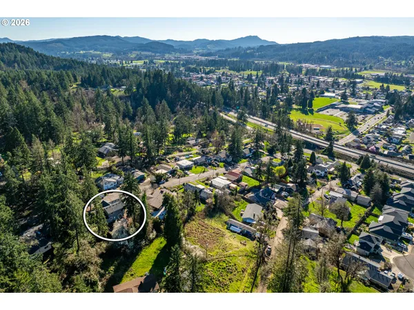 $545,000 | 1750 Taylor Avenue, Cottage Grove, OR 97424