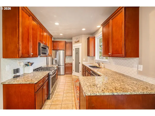 $545,000 | 1750 Taylor Avenue, Cottage Grove, OR 97424