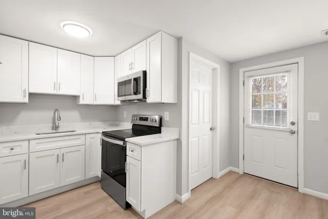 $1,900 | 2015 Dineen Drive, Baltimore, MD 21222