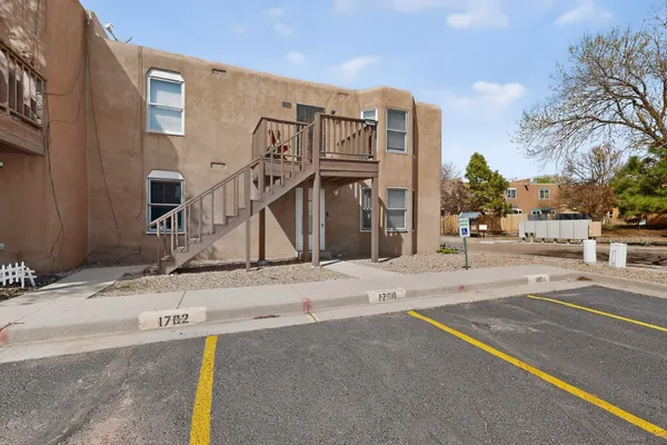 $499,000 | 1700-1702 Calle De Oriente Norte, Santa Fe, NM 87507