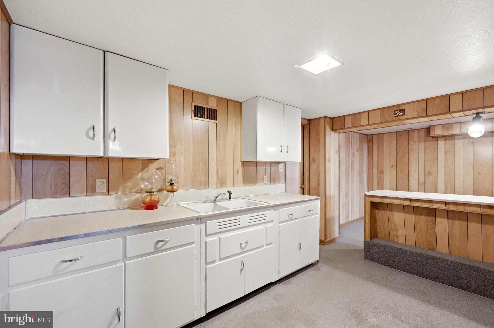 17751 Harmony Church Road Hamilton, VA 20158 - Photo 35 of 66 Basement Kitchen