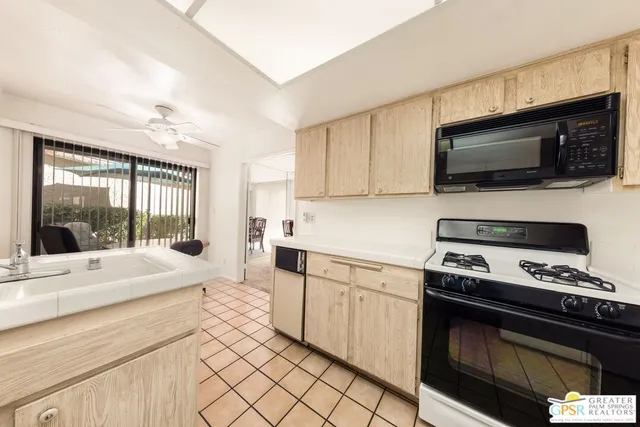 $339,000 | 68541 Calle Alcazar, Unit 3, Cathedral City, CA 92234