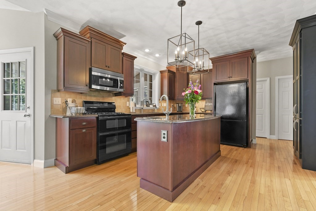 11 Hadley Road Pepperell, MA 01463 - Photo 18 of 42 Gallery Image 18
