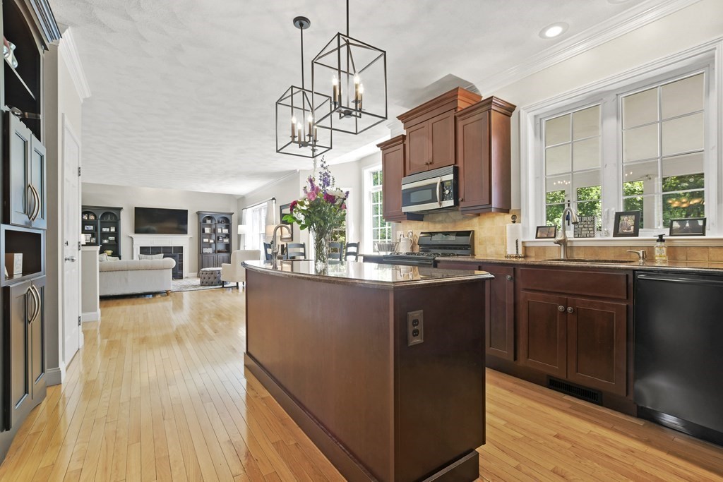 11 Hadley Road Pepperell, MA 01463 - Photo 19 of 42 Gallery Image 19