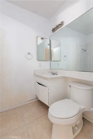 $350,000 | 2512 North Tustin Avenue, Unit D, Santa Ana, CA 92705