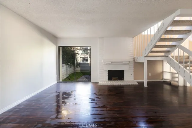 $350,000 | 2512 North Tustin Avenue, Unit D, Santa Ana, CA 92705