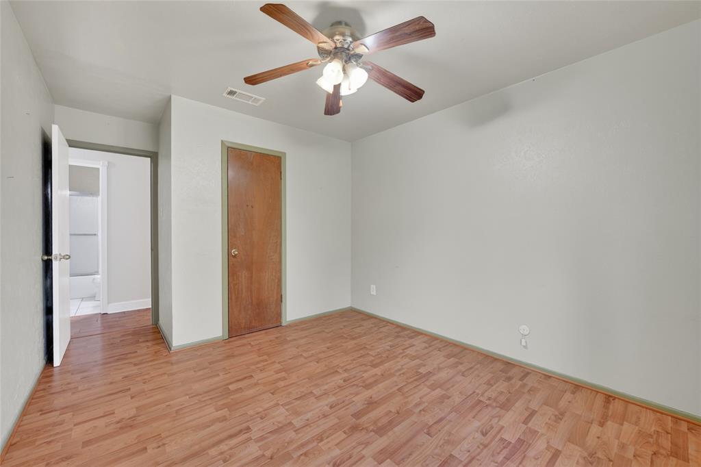 910 Kerry Street Benbrook, TX 76126 - Photo 22 of 32