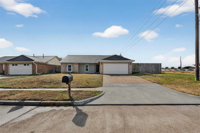 $289,900 | 21147 Carmel Valley Drive, Cypress, TX 77433