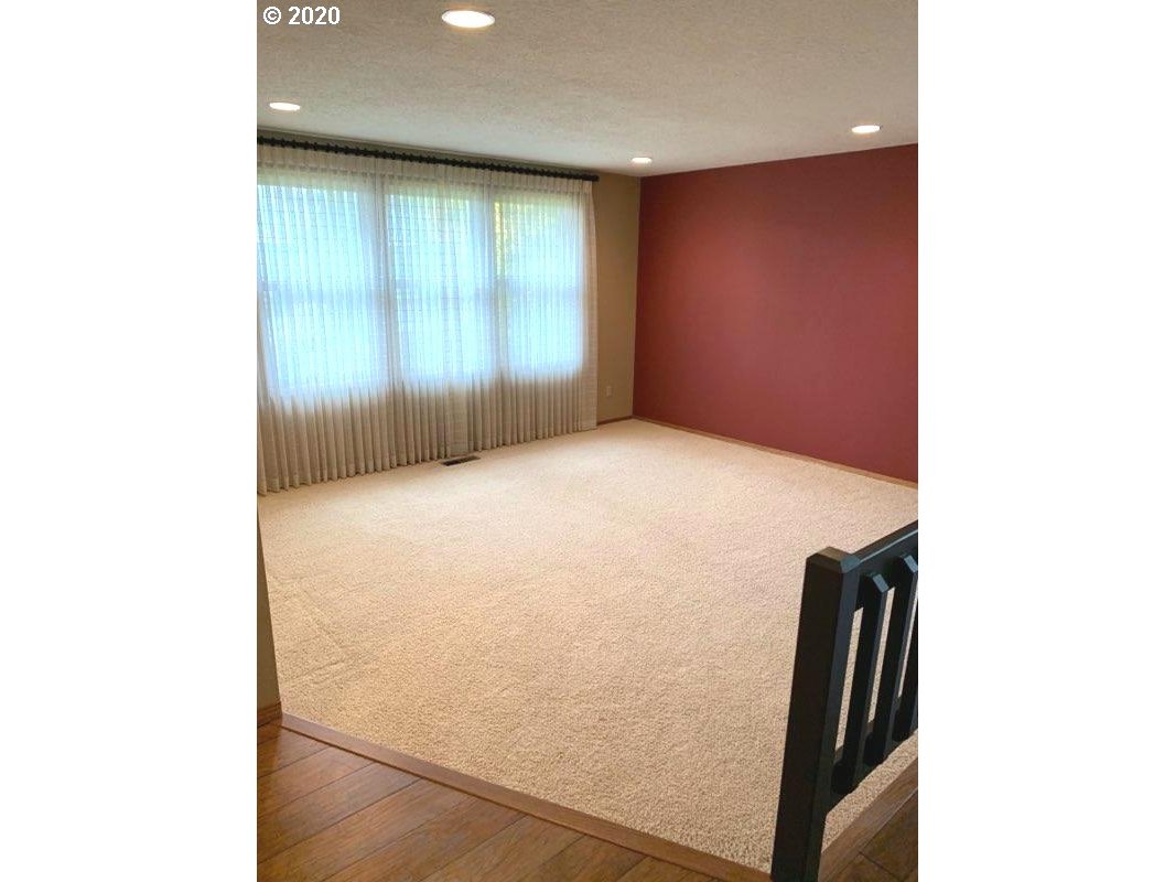 3819 Southwest 8th Street Gresham, OR 97030 - Photo 14 of 32 Gallery Image 14