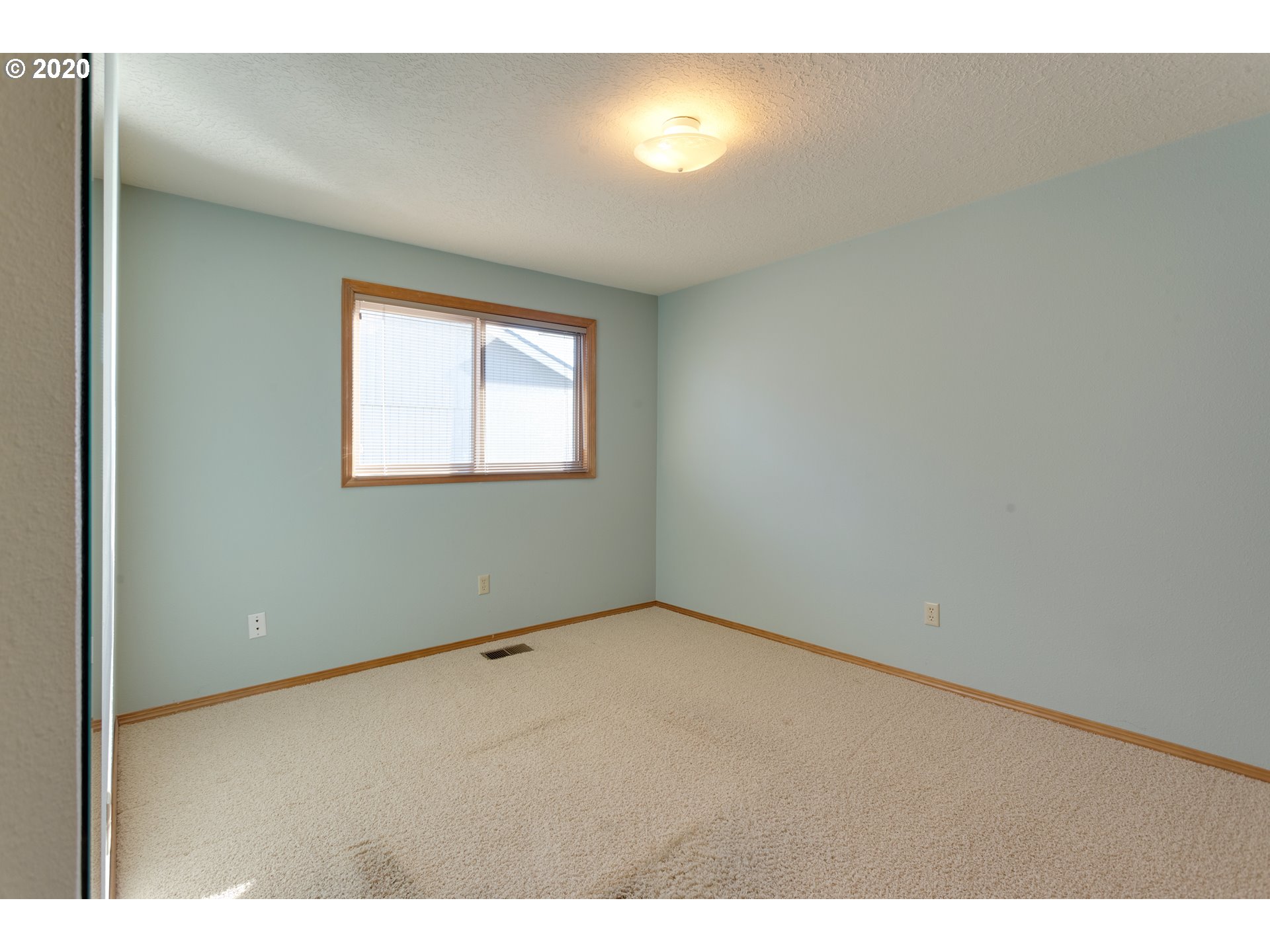3819 Southwest 8th Street Gresham, OR 97030 - Photo 25 of 32 Gallery Image 25