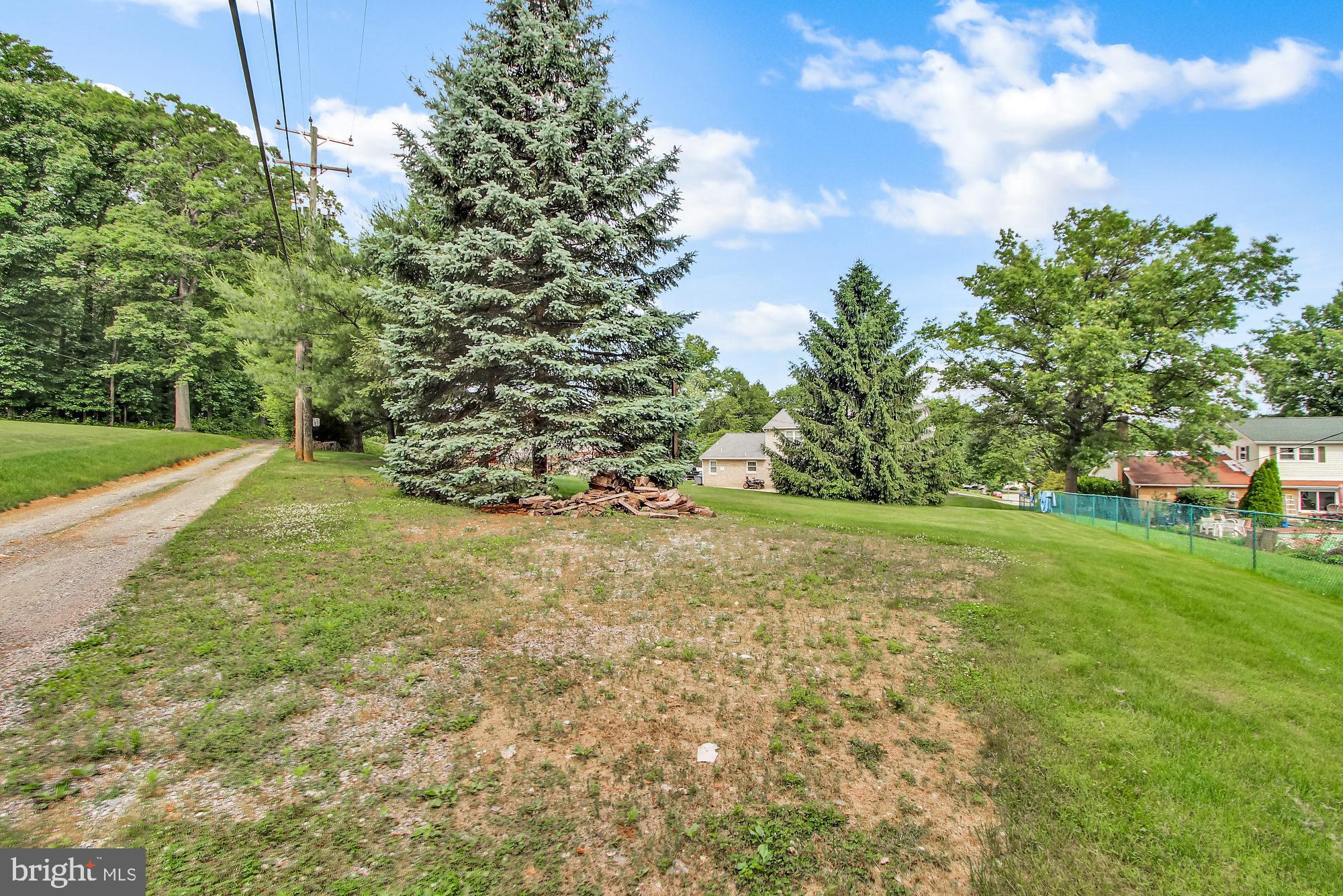 3340 Harrowgate Road York, PA 17402 - Photo 22 of 23 Gallery Image 22