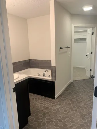 $1,700 | 5149 Pigeon Creek Court, Fort Wayne, IN 46825