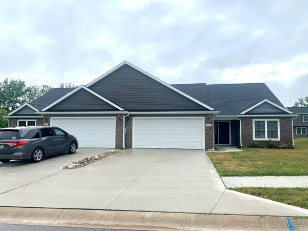 $1,700 | 5149 Pigeon Creek Court, Fort Wayne, IN 46825