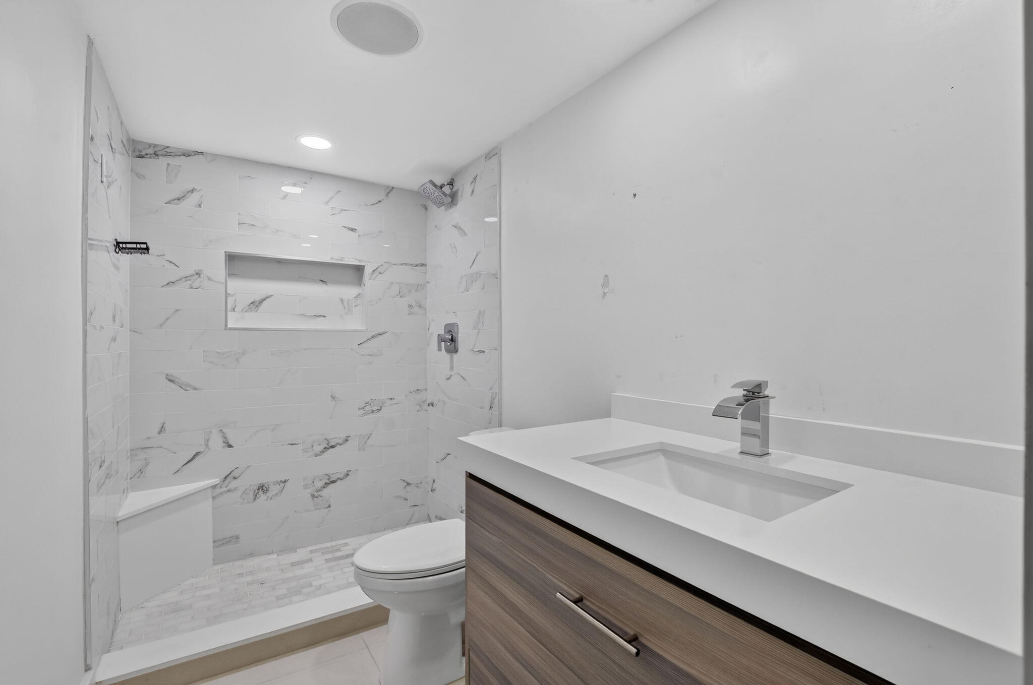 10110 Boca Entrada Boulevard, Unit 305 Boca Raton, FL 33428 - Photo 18 of 33 28-web-or-mls-DSC_2374