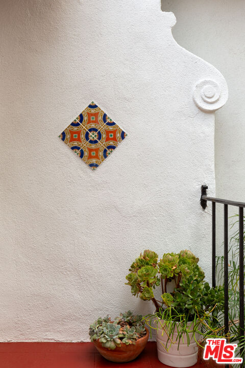 708 South Cedar Street Glendale, CA 91205 - Photo 3 of 38 view of a vase with flowers on a table