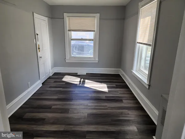 $1,200 | 114 North 5th Avenue, Coatesville, PA 19320