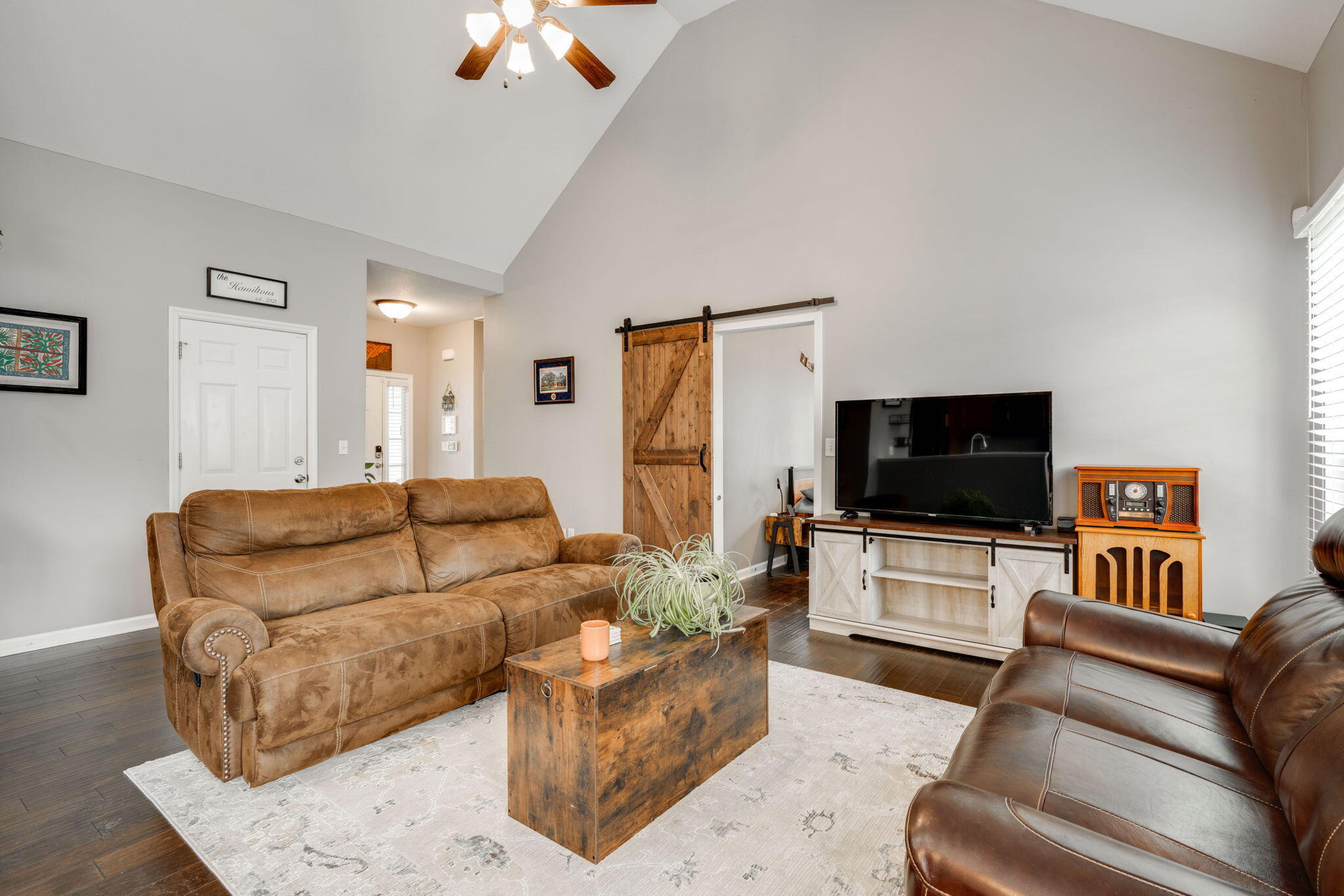 530 Titanium Drive Hixson, TN 37343 - Photo 10 of 26 24-web-or-mls-DSC_5940