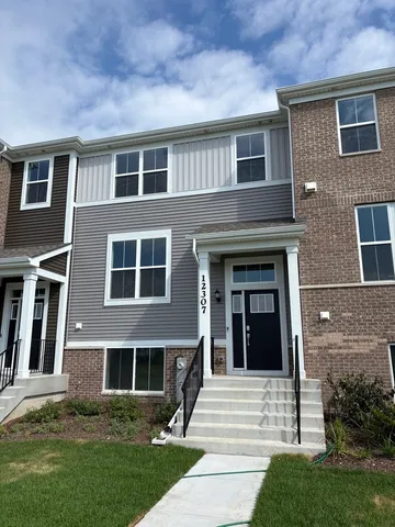 $2,740 | 12307 Tinsley Street, Huntley, IL 60142