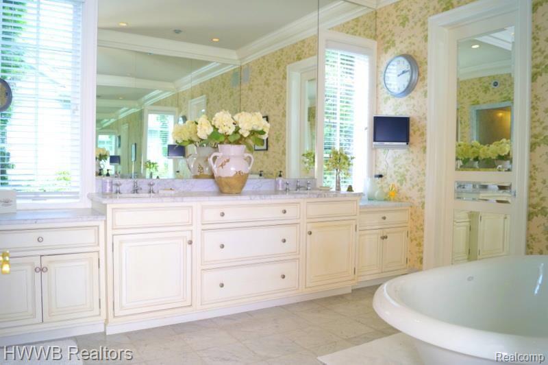 734 Southfield Road Birmingham, MI 48009 - Photo 13 of 17 DSC00329.jpg