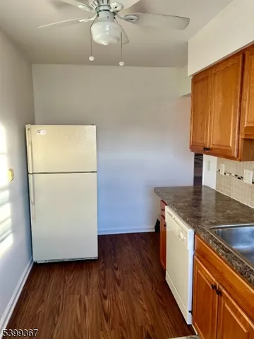 $1,750 | 22 West Roselle Avenue, Unit B, Roselle Park, NJ 07204