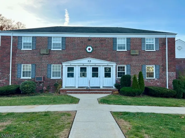 $1,750 | 22 West Roselle Avenue, Unit B, Roselle Park, NJ 07204
