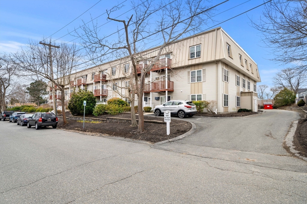 2 Ocean Avenue, Unit 1M Gloucester, MA 01930 - Photo 33 of 36